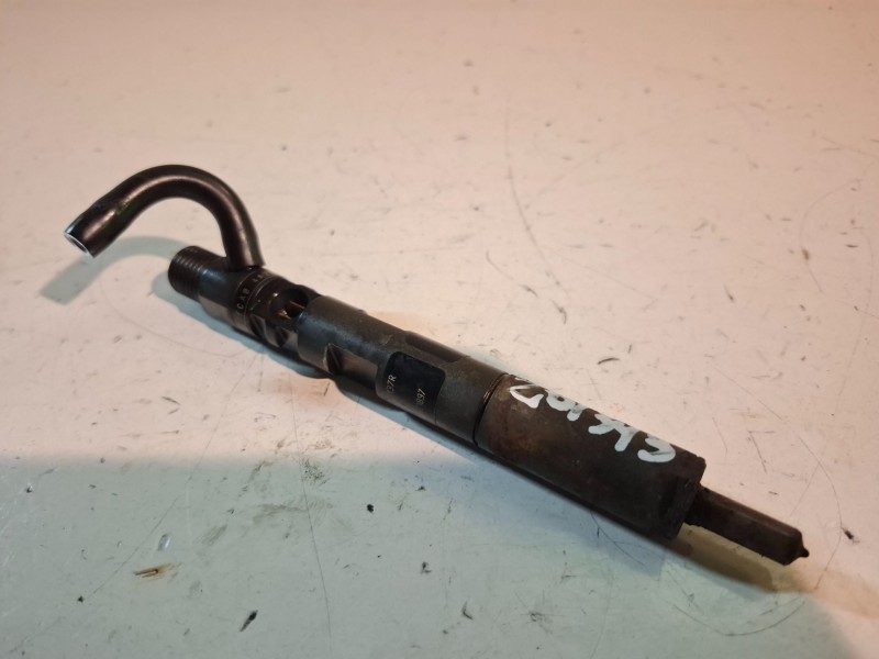 Recambio de inyector para renault modus i k9k766 referencia OEM IAM 28232251  