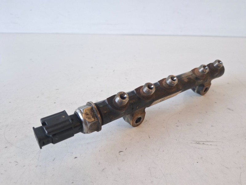 Recambio de rampa inyectora para citroen c3 8hz referencia OEM IAM 9685297580  