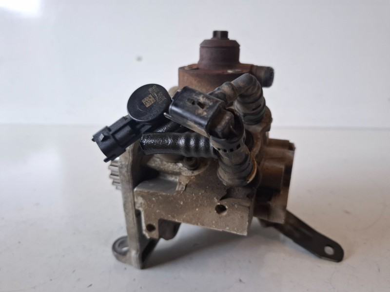 Recambio de bomba inyeccion para citroen c3 8hz referencia OEM IAM 0445010516  