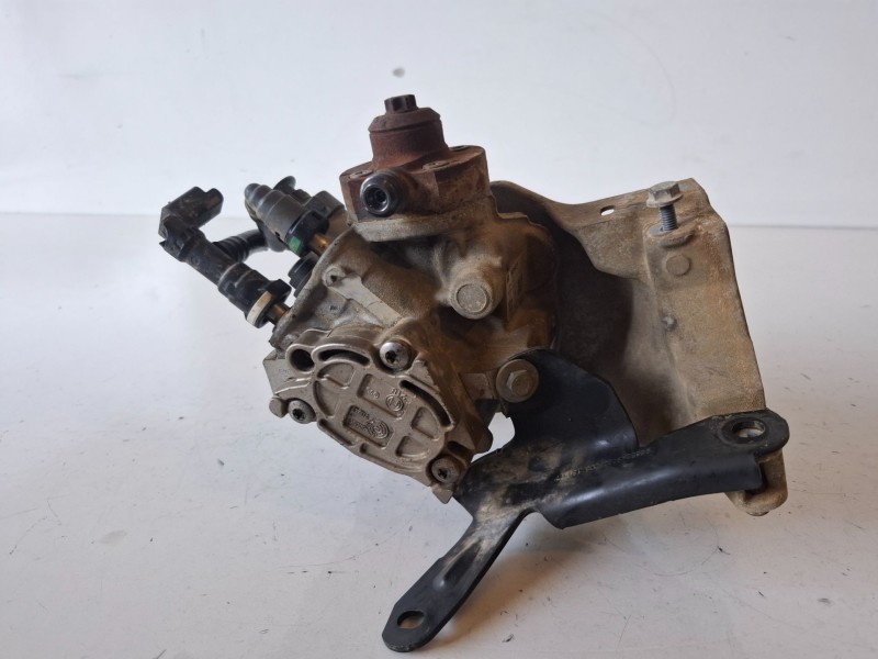 Recambio de bomba inyeccion para citroen c3 8hz referencia OEM IAM 0445010516  