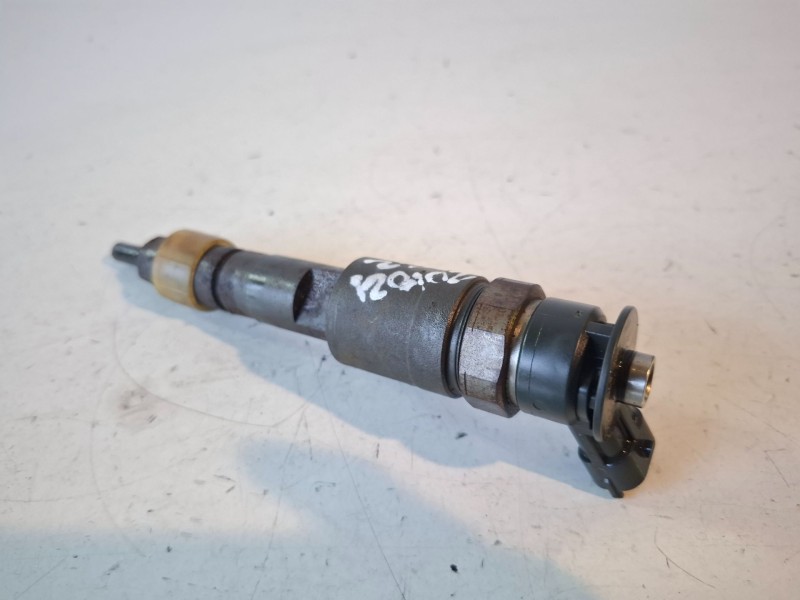 Recambio de inyector para peugeot 207 8hr referencia OEM IAM 0445110339  