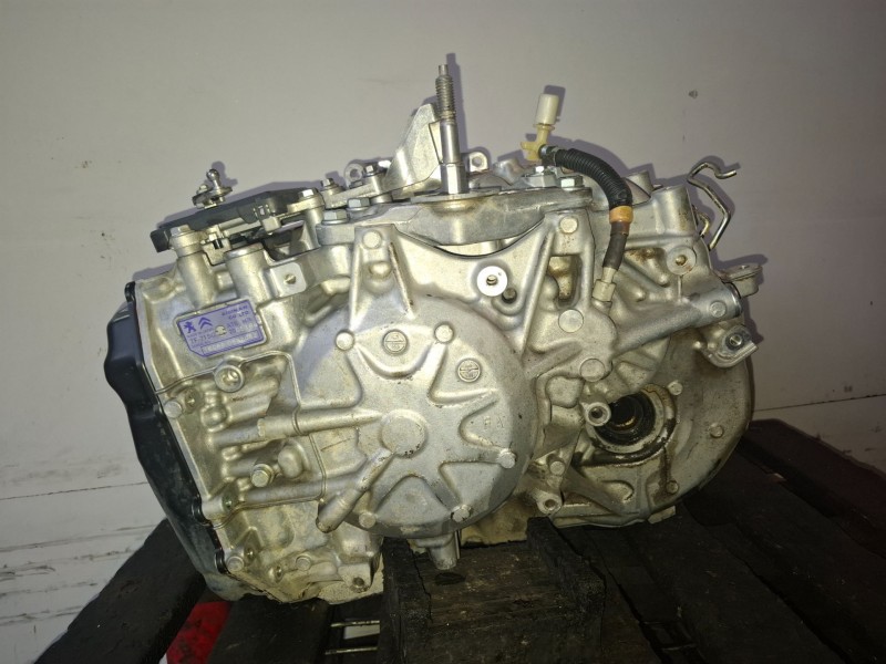 Recambio de caja cambios para peugeot 5008 5g01 referencia OEM IAM 20GE18  
