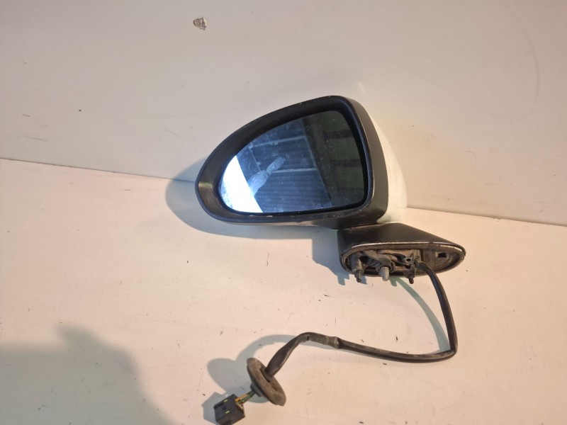 Recambio de retrovisor izquierdo para opel corsa d z13dtj referencia OEM IAM   