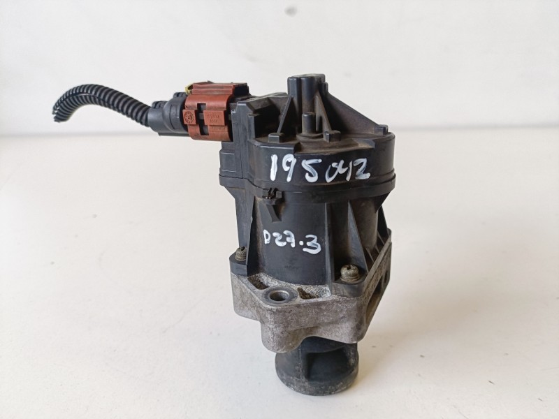 Recambio de valvula egr para opel insignia berlina a20dth referencia OEM IAM 55566052  