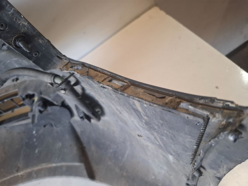 Recambio de paragolpes delantero para audi a6 avant (4f5) bmk referencia OEM IAM   