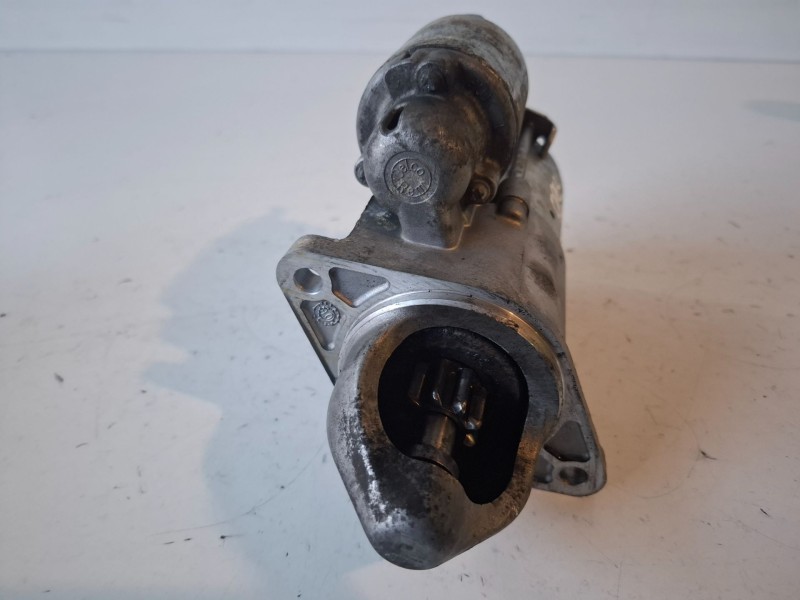 Recambio de motor arranque para opel astra h berlina z16xe1 referencia OEM IAM 55556092  