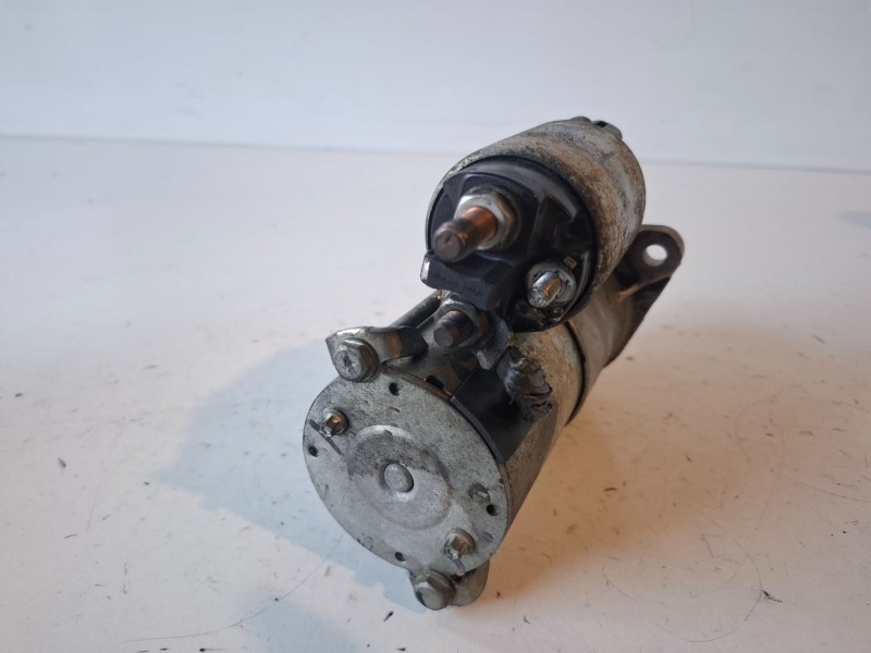 Recambio de motor arranque para opel astra h berlina z16xe1 referencia OEM IAM 55556092  