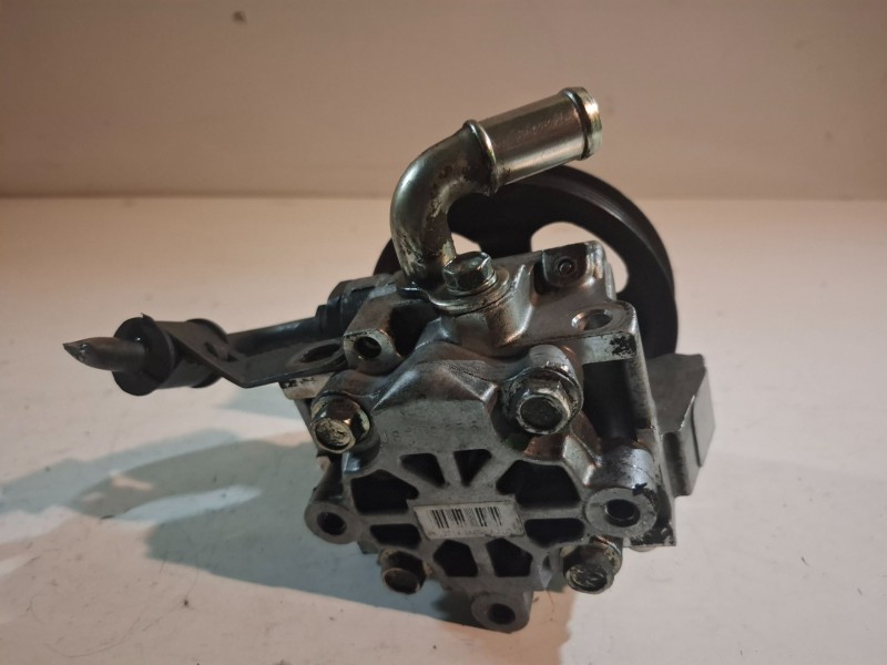 Recambio de bomba direccion para ford transit connect (tc7) r2pa referencia OEM IAM 2T143A696A  