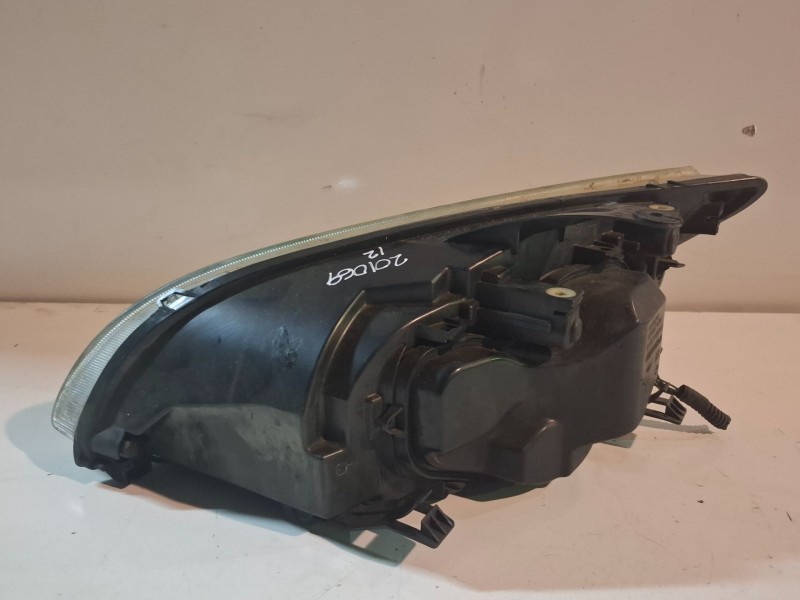 Recambio de faro derecho para ford focus berlina (cap) g8da referencia OEM IAM   