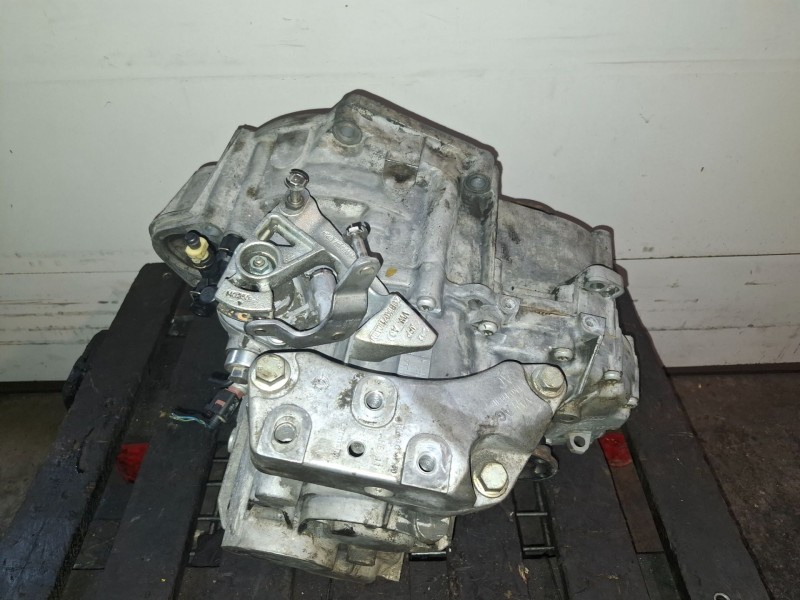 Recambio de caja cambios para volkswagen golf v (1k1)(10.2003) bkd referencia OEM IAM JLU  