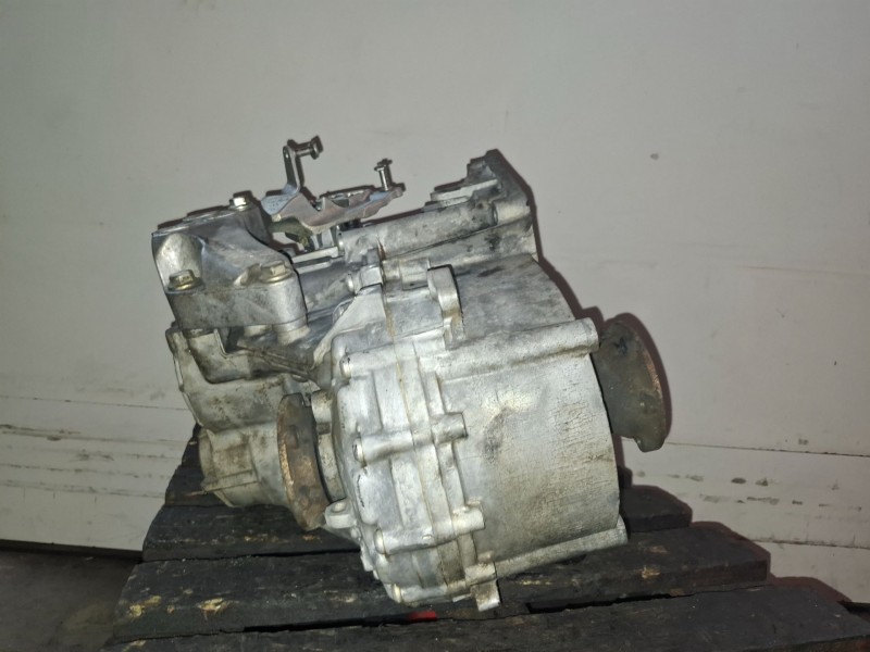 Recambio de caja cambios para volkswagen golf v (1k1)(10.2003) bkd referencia OEM IAM JLU  