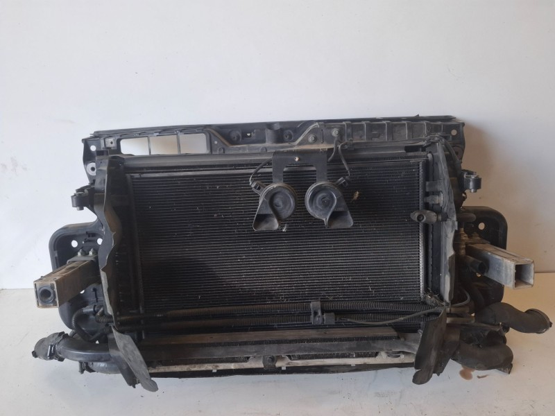 Recambio de panel frontal para audi a6 avant (4f5) bmk referencia OEM IAM   