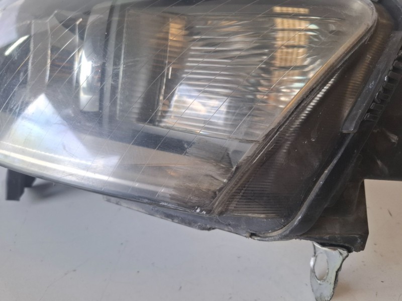 Recambio de faro izquierdo para audi a6 avant (4f5) bmk referencia OEM IAM   