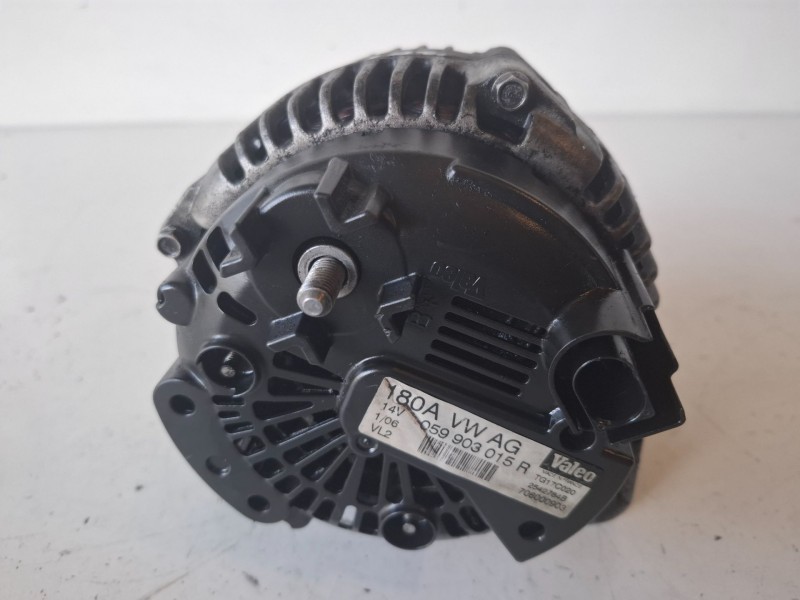 Recambio de alternador para audi a6 avant (4f5) bmk referencia OEM IAM 059903015R  