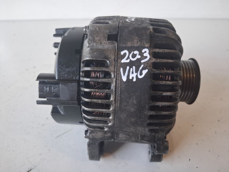 Recambio de alternador para audi a6 avant (4f5) bmk referencia OEM IAM 059903015R  