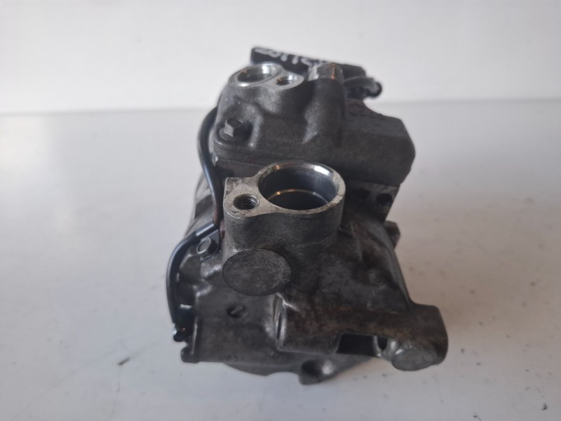 Recambio de compresor aire acondicionado para audi a6 avant (4f5) bmk referencia OEM IAM 8K0260805J  