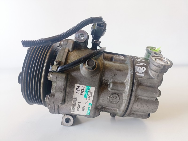 Recambio de compresor aire acondicionado para lancia delta (181) 198a2000 referencia OEM IAM 51820448  
