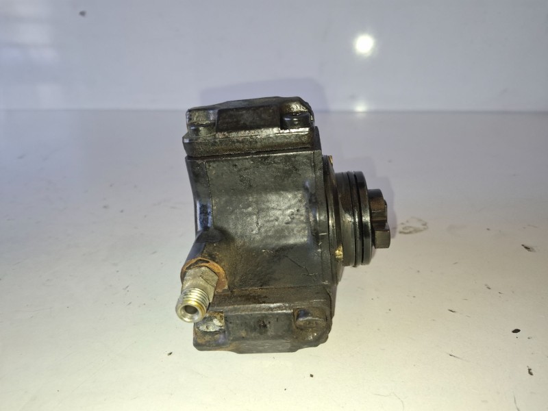 Recambio de bomba inyeccion para mercedes-benz clase a (bm 168) 668940 referencia OEM IAM 0445010008  