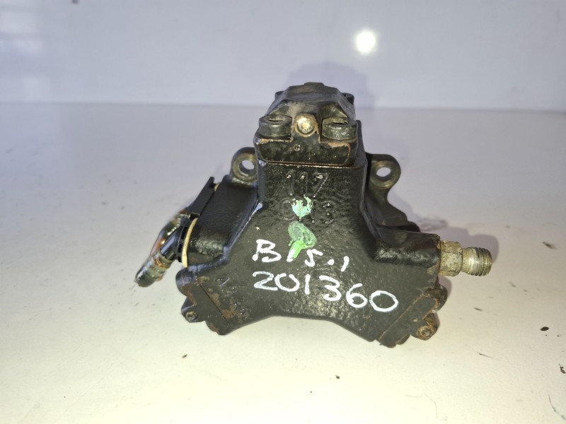 Recambio de bomba inyeccion para mercedes-benz clase a (bm 168) 668940 referencia OEM IAM 0445010008  