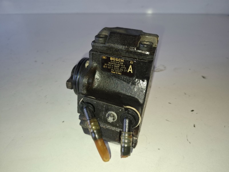 Recambio de bomba inyeccion para mercedes-benz clase a (bm 168) 668940 referencia OEM IAM 0445010008  